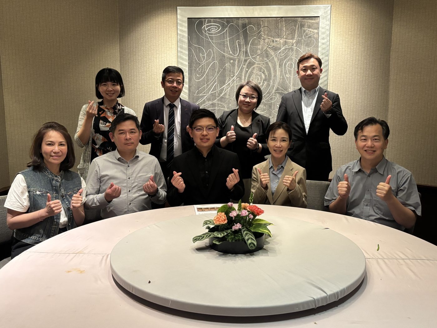 Dr. Sin Yong with Taiwan physicians and the Collamatrix and HIRONIC team after the AMWC Asia–TDAC 2026 session