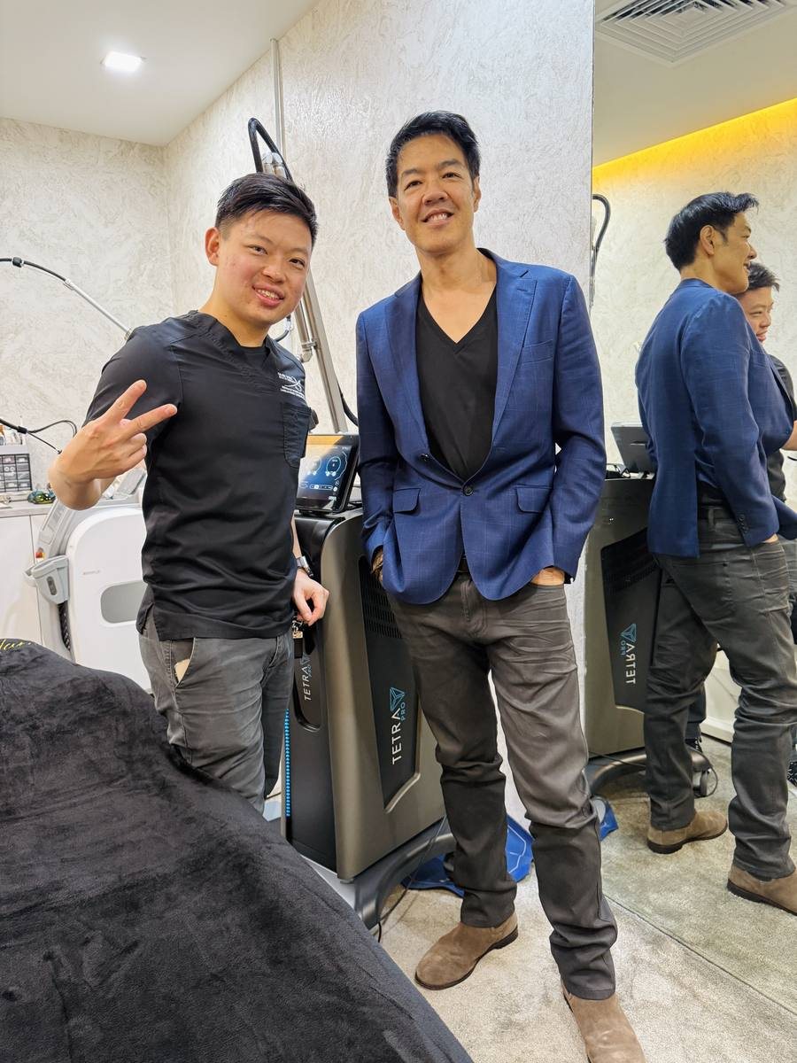 Dr. Sin Yong with Dr. Davin Lim and the DEKA Tetra Pro platform, Singapore 2025